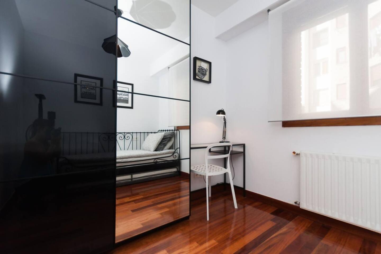Apartamento Con Parking Privado Cerca De Zurriola San Sebastian Buitenkant foto